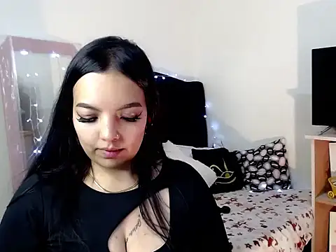 loren_tits24 stripchat live cam model