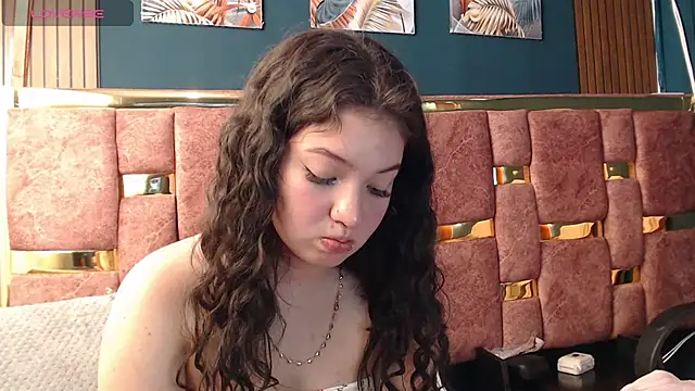 lilimini032 stripchat live cam model