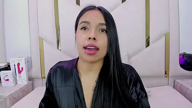 ZoeWan69 stripchat live cam model