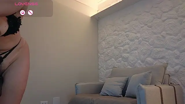 ViolettLuxe stripchat live cam model