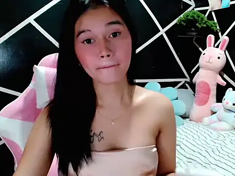 urgirl_mikah stripchat live cam model