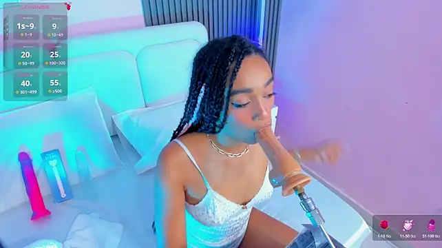 Clawdeen__wolf stripchat live cam model