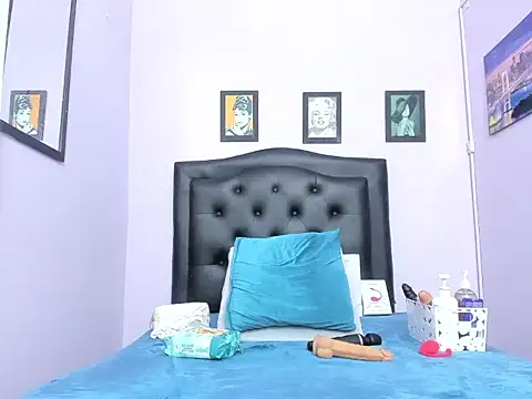 monalind220 stripchat live cam model