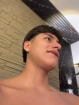 Lander_Cruz stripchat live cam model