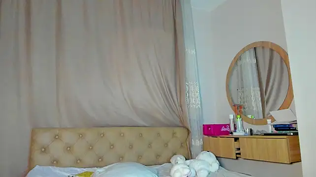 Lesyalisss stripchat live cam model