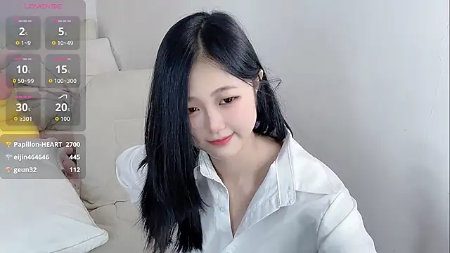 Noelle-2007 stripchat live cam model