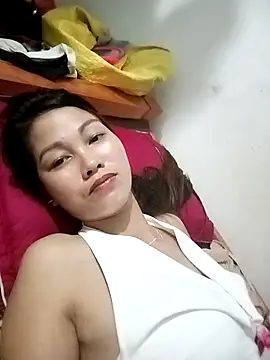 Suly-sweet stripchat live cam model