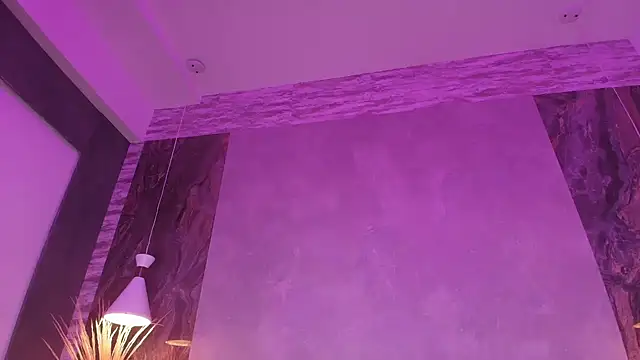 Vicky-Mooree stripchat live cam model