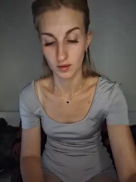 carolinaXlove stripchat live cam model