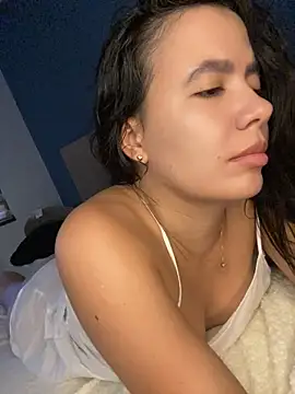 valentinaEliott stripchat live cam model