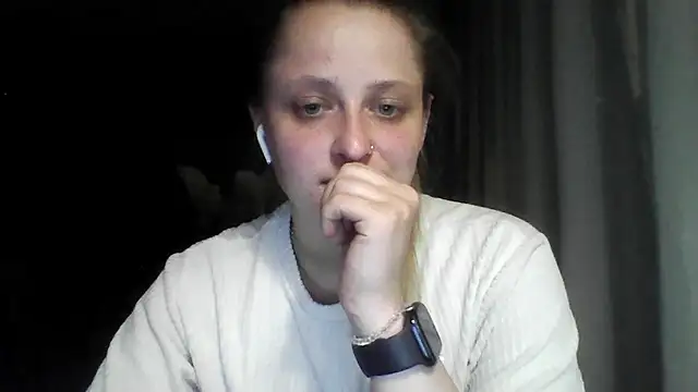 LeaWetGirl stripchat live cam model