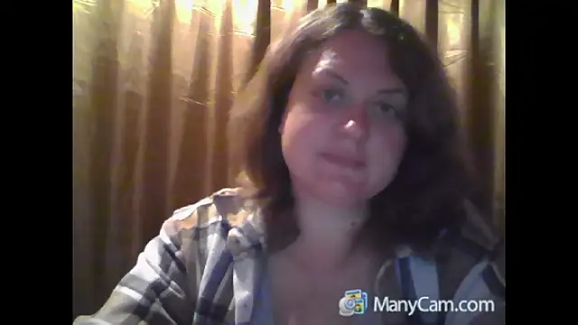 LinaGold555 stripchat live cam model