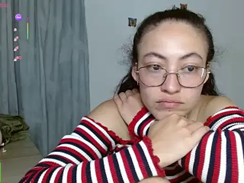 Amitlu_ stripchat live cam model