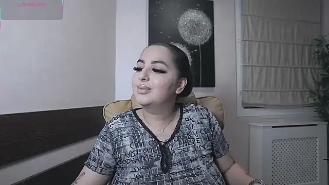 BustyAllyy stripchat live cam model