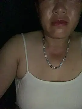 Laddy-su stripchat live cam model