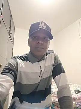 Daniboymorenito stripchat live cam model