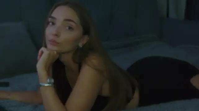MilaVoss stripchat live cam model