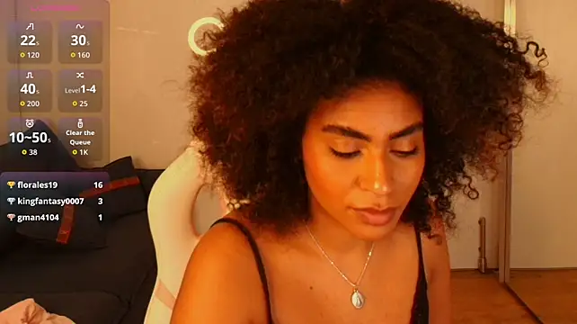 Naya_Milano stripchat live cam model