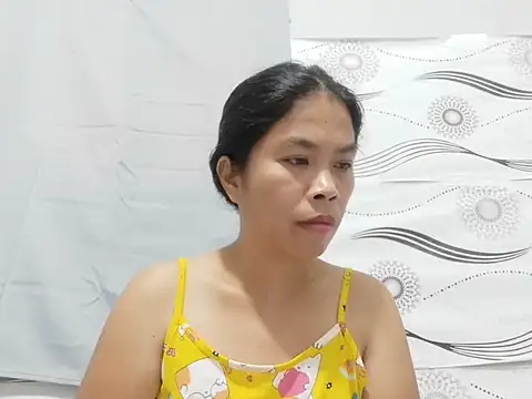 Hotpinaymorena stripchat live cam model
