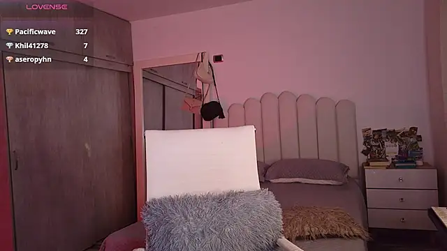 Brown_skin11 stripchat live cam model