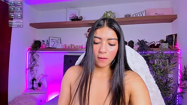 Quiinn_bx stripchat live cam model