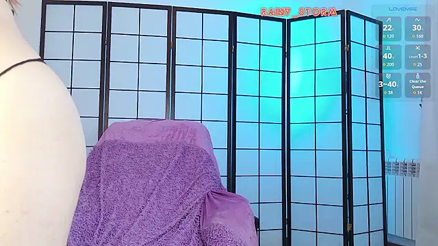 Rainy_stormm stripchat live cam model
