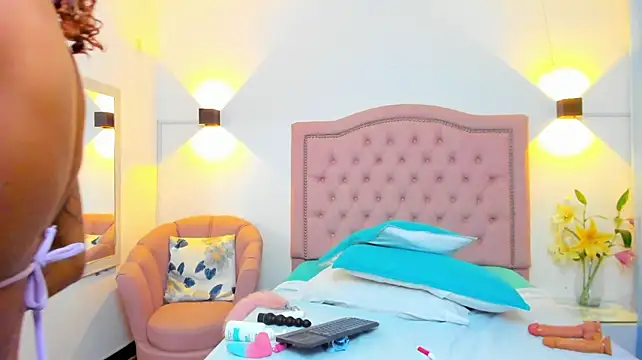 Molyrestrepo stripchat live cam model