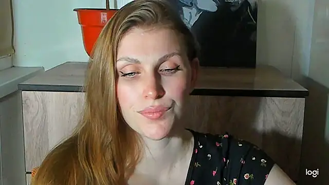 JuliaMuuun stripchat live cam model