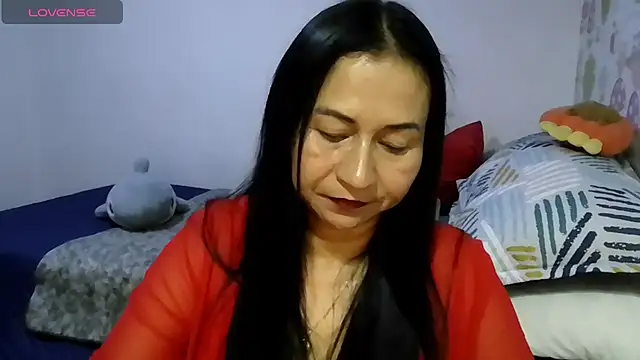 Tyna_b stripchat live cam model