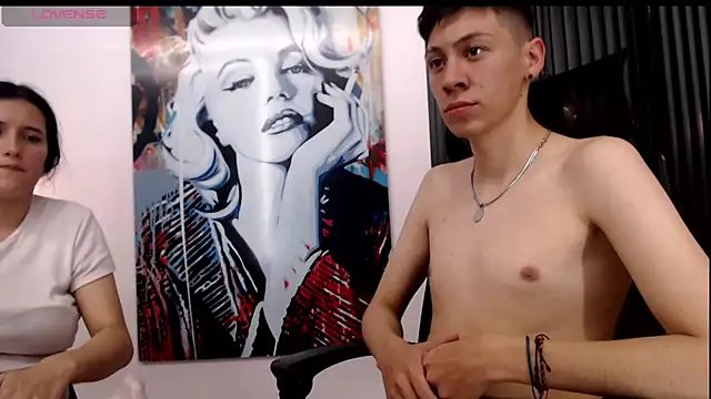MIA_COINS stripchat live cam model