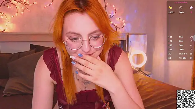 GingerNova stripchat live cam model