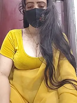 Saanvi-Sen stripchat live cam model