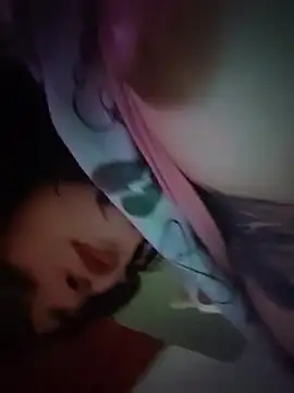 taaylor33 stripchat live cam model