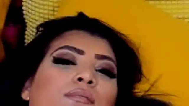 AmyCubes stripchat live cam model