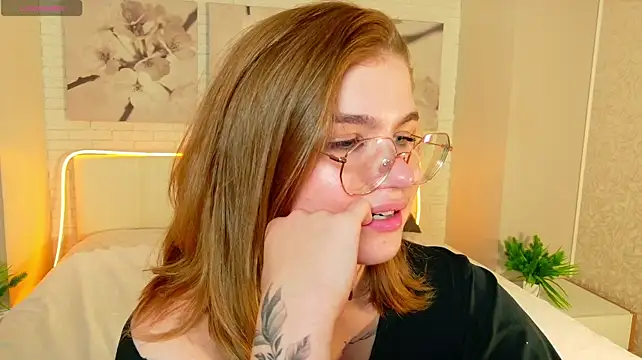 SophieMurrr stripchat live cam model