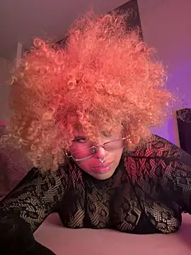 HoneySaphXXX stripchat live cam model