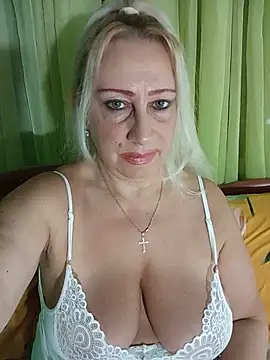 Esenia505 stripchat live cam model