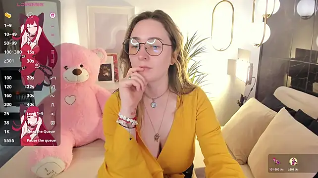 EmmaBloomm stripchat live cam model