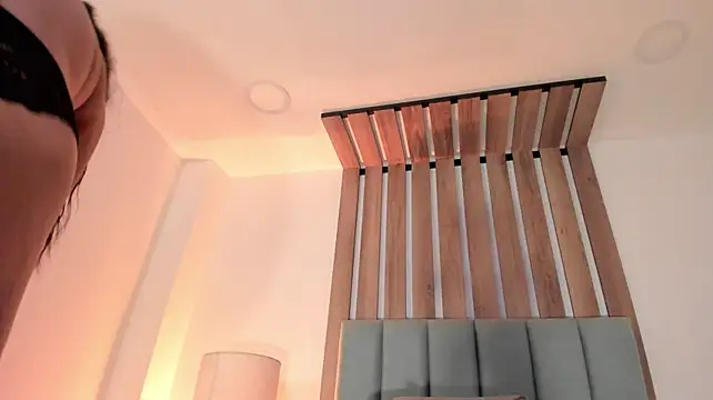 GahiaBelucci stripchat live cam model