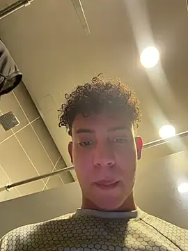 yoursexyjose stripchat live cam model