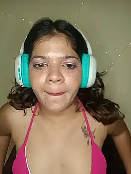 Uff_charu stripchat live cam model