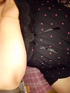 Sara-beela stripchat live cam model