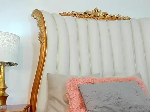 SelenaFane stripchat live cam model