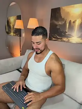 ApoloMakris stripchat live cam model