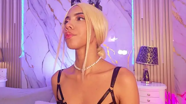 BellaHarpeer stripchat live cam model