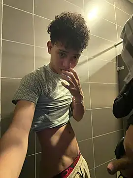 yoursexyjose stripchat live cam model