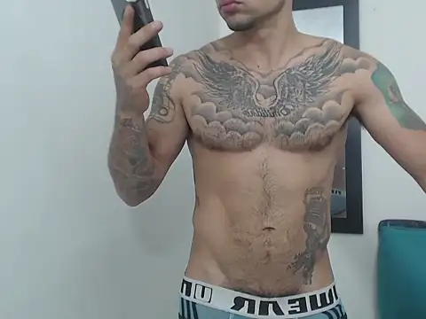 Xanderrt stripchat live cam model