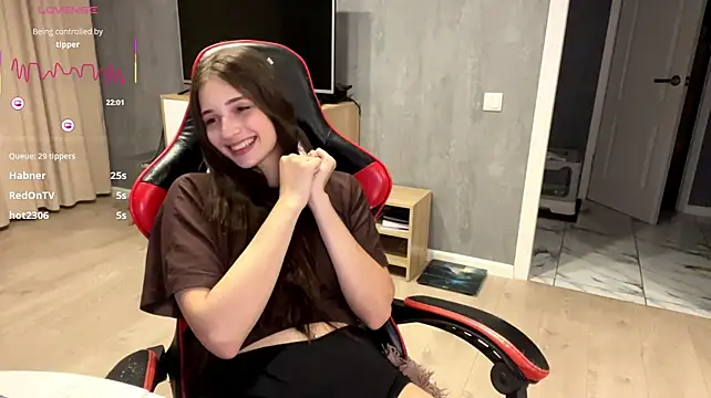 EmiliMonre stripchat live cam model