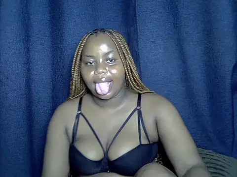 Rae_queen stripchat live cam model