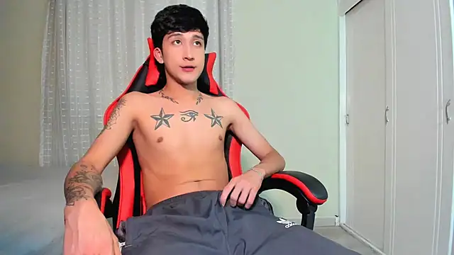 tom_Howard stripchat live cam model
